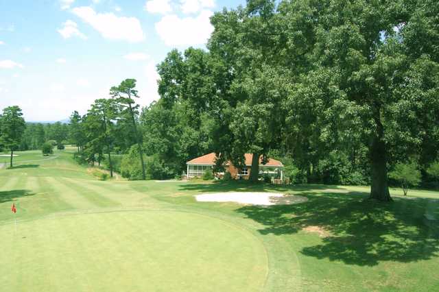 Lake Hickory Town Course - photo 1