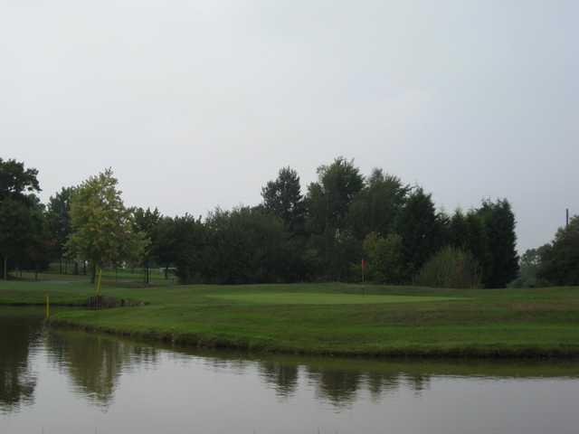 Oakridge Golf Club - photo 2