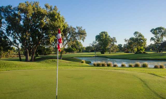 Rowes Bay Golf Club - photo 3
