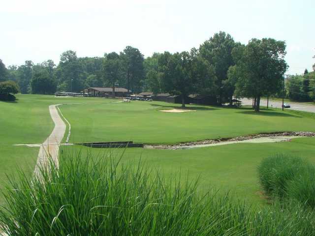 Lakeshore Golf Course - photo 2