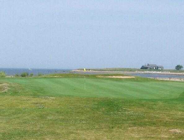 Short Beach Golf Course - photo 3