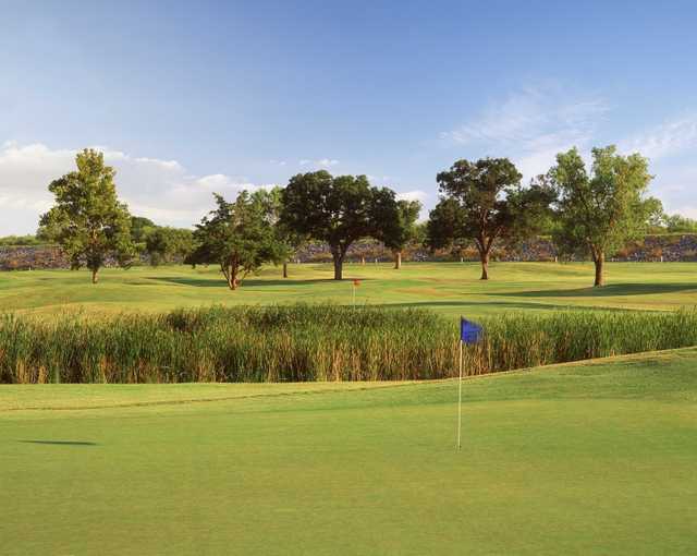 Lake Park 9 Golf Club - photo 2