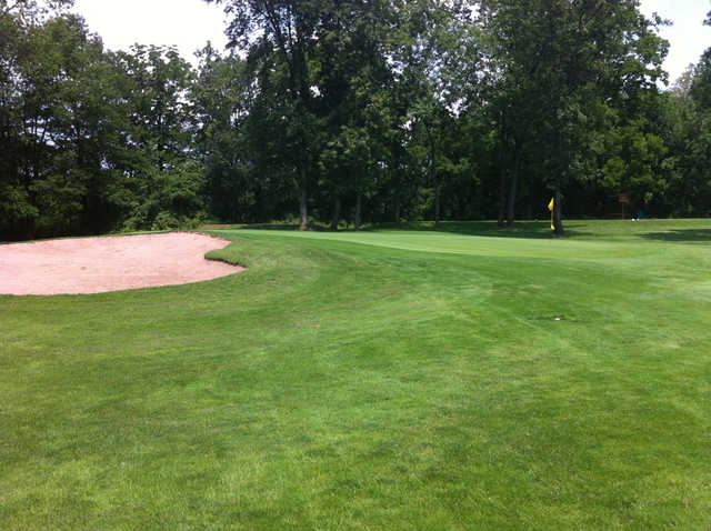 Rolling Meadows Golf & Country Club - photo 3