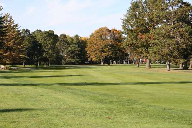 Cadillac Country Club - photo 4