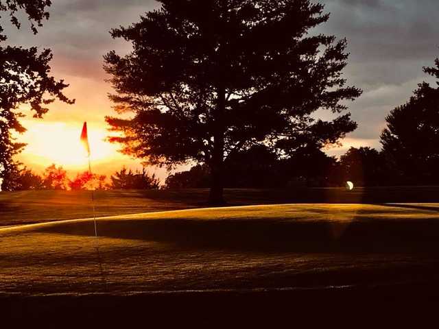 Shelbina Lakeside Golf Course - photo 2