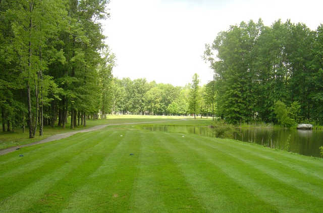 Bedford Trails Golf Course - photo 2