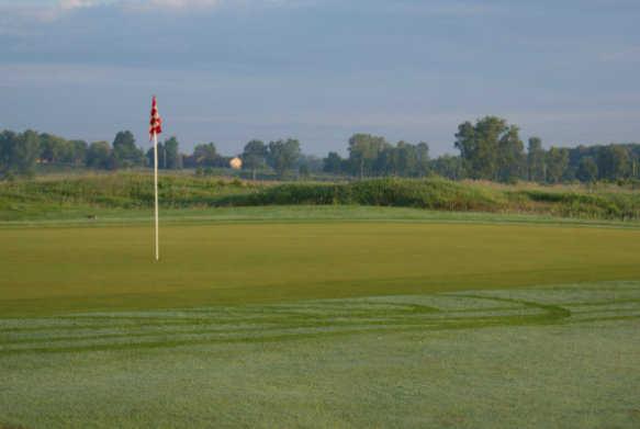 Hawk Meadows Golf Course - photo 2