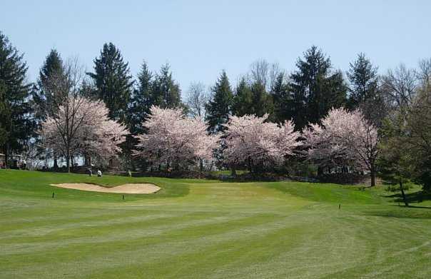 Overlook Golf Course - photo 3
