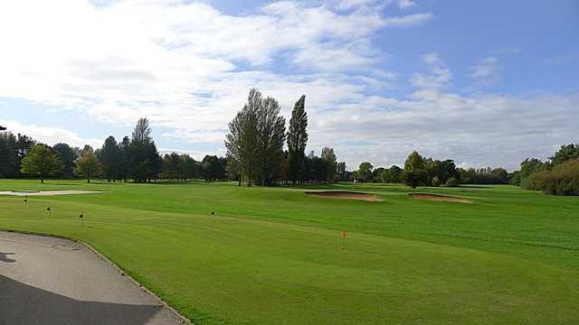 Springhead Park Golf Course - photo 5