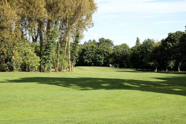 Springhead Park Golf Course - photo 2