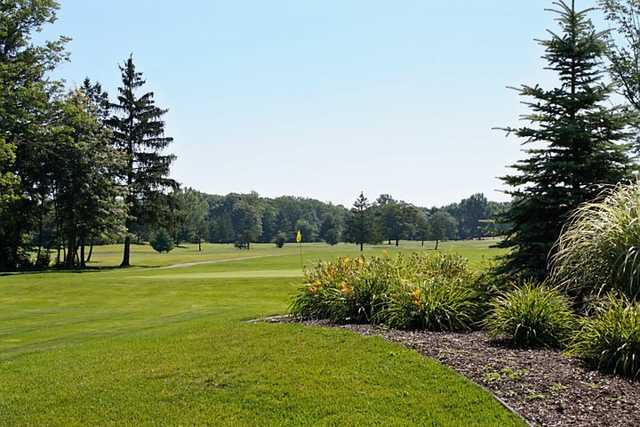 Emerald Woods Golf Course - photo 3