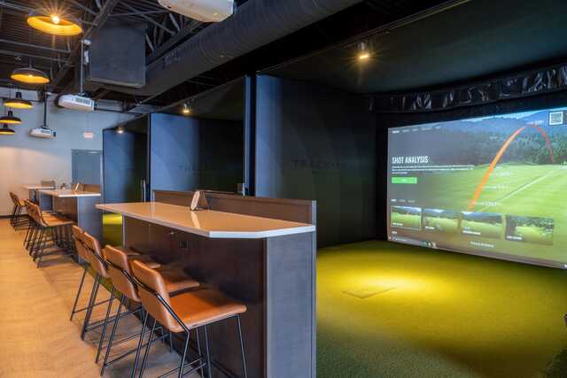 Net Par Indoor Golf - Crown Point, IN