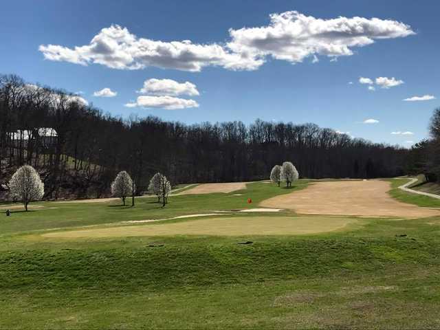 Eagle's Nest Country Club - photo 2