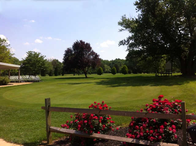 Dover Par 3 & Driving Range