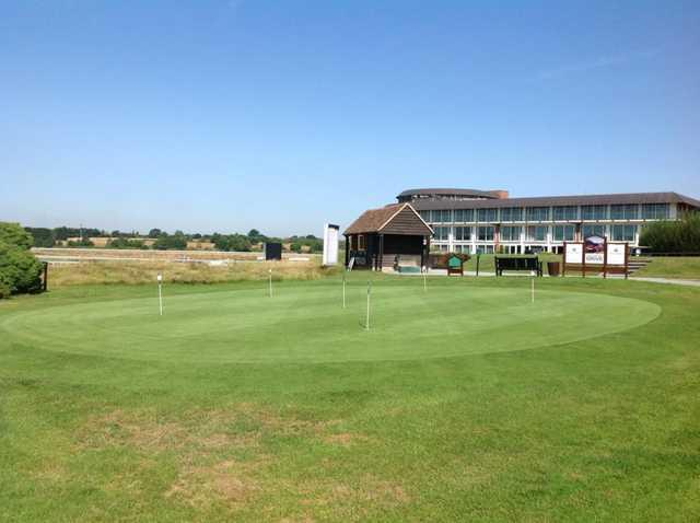 Lingfield Park Golf Club - photo 5