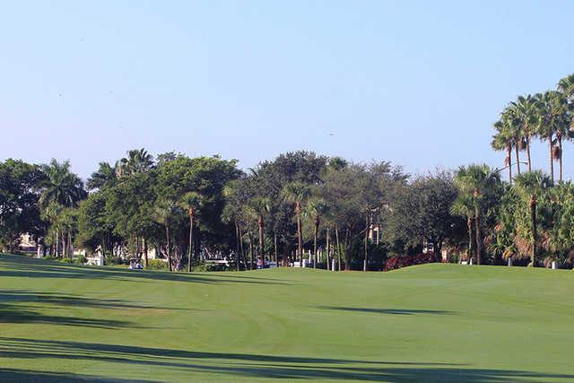 Royal Palm Yacht & Country Club - photo 1
