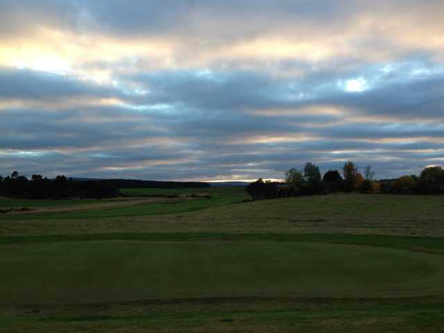 Maverston Golf Club- 9 hole course - photo 2