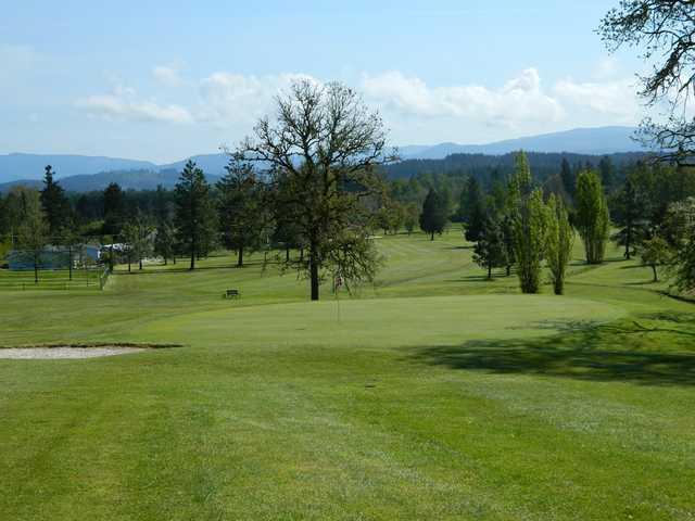 Pineway Golf Course