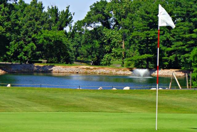 Triple Lakes Golf Course - photo 1