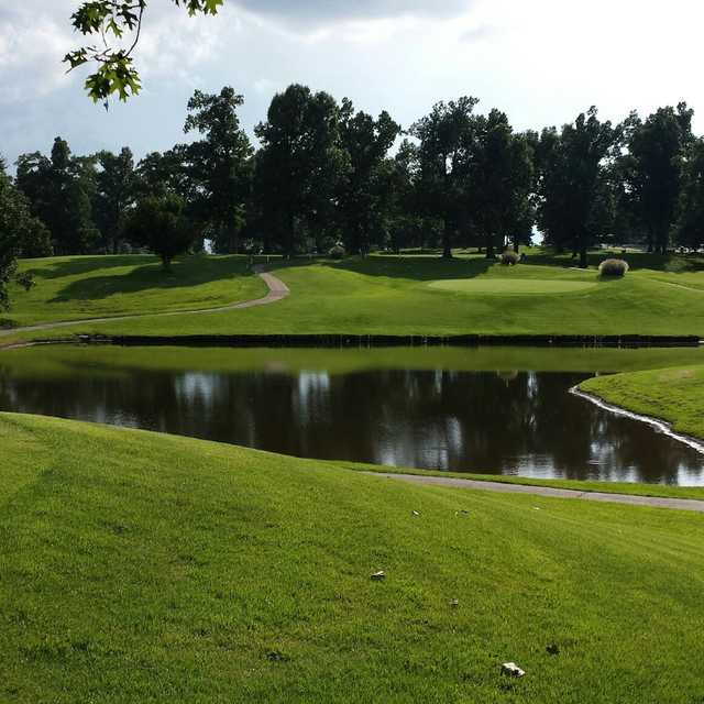 Lakeshore Country Club