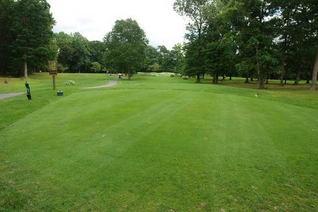 Maple Dale Country Club - photo 2