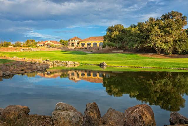 Los Robles Greens Golf Course - photo 4