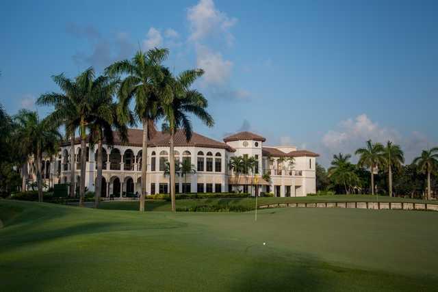 Royal Palm Yacht & Country Club - photo 2