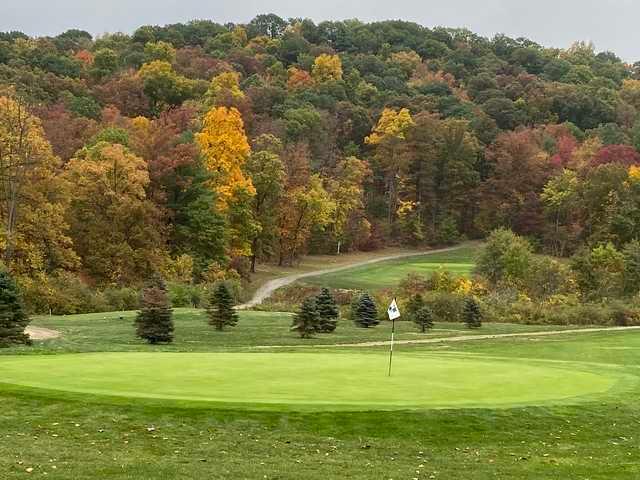 Huntingdon Country Club - photo 7
