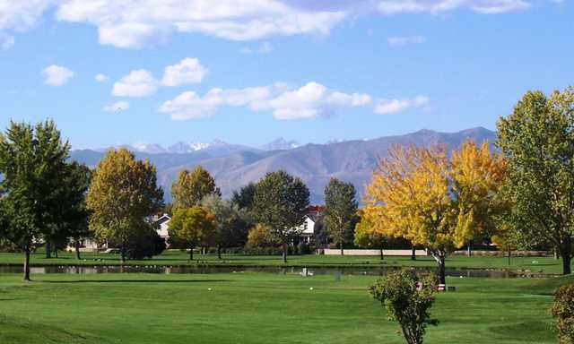 Twin Peaks Golf Course - photo 4