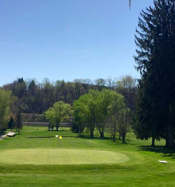 Sistersville Country Club - photo 2