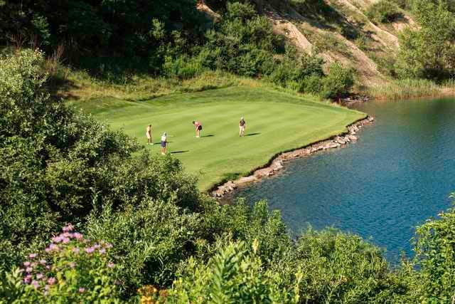 Boulder Pointe Golf Club
