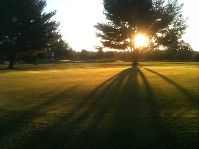 The Hollows Golf Club - photo 3