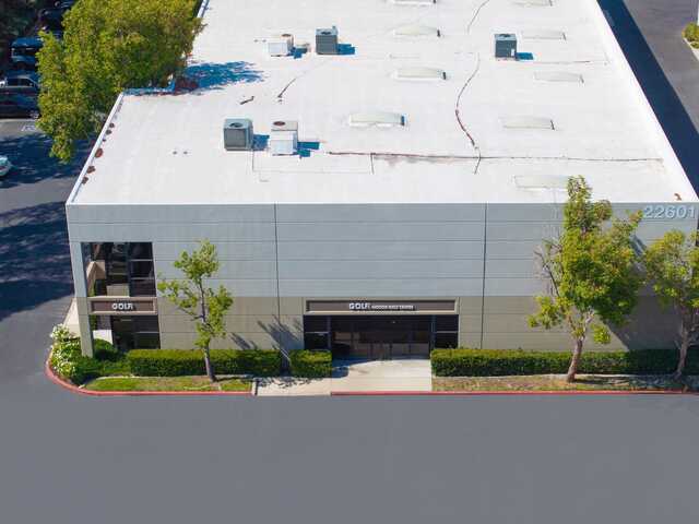 GOLFi Indoor Golf Center - photo 1