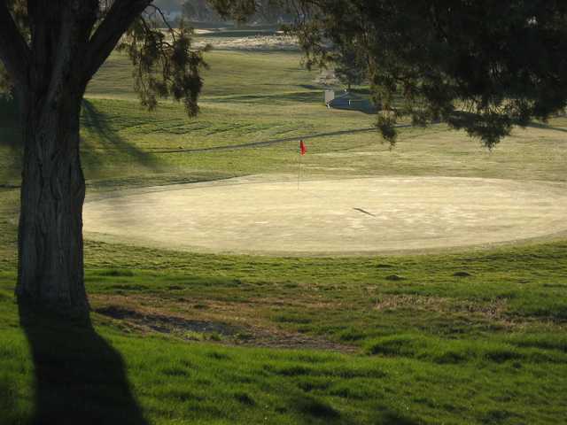 Shield Crest Golf Course - photo 1