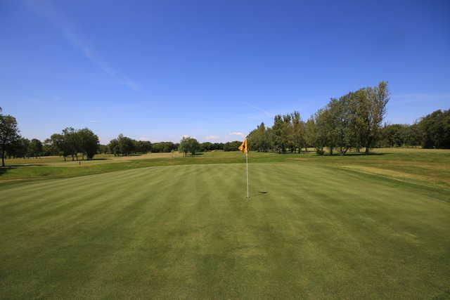 Ellesmere Golf Club - photo 2