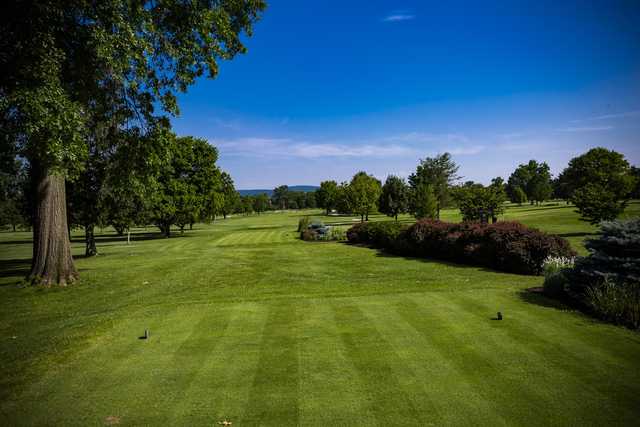 Out Door Country Club - photo 3