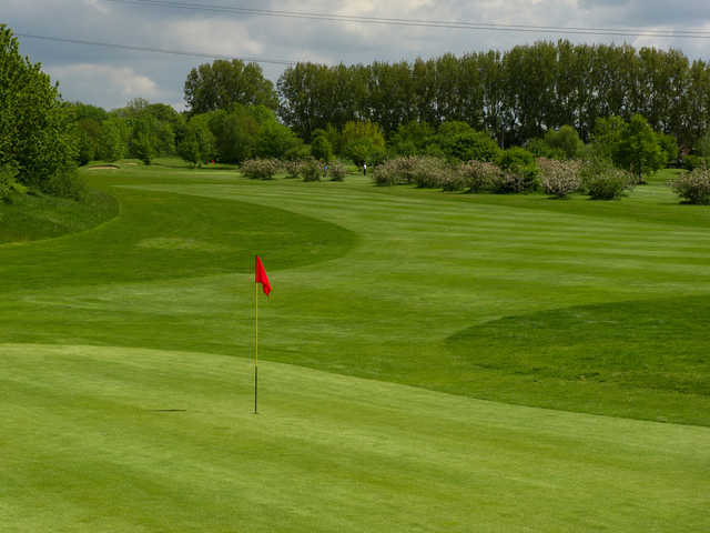 Chelsfield Lakes Golf Club - photo 3