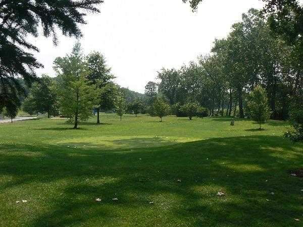 Par 3 Golf At Sandy Bottom Park