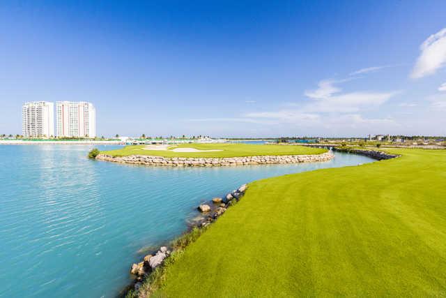 Puerto Cancun Golf Course - photo 4