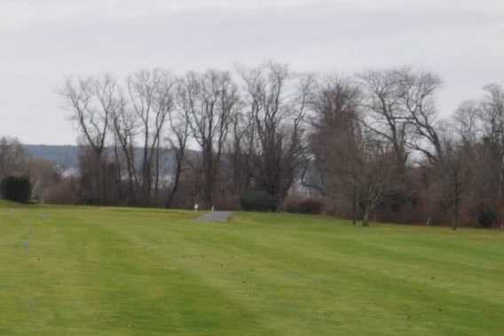 Montaup Country Club - photo 2