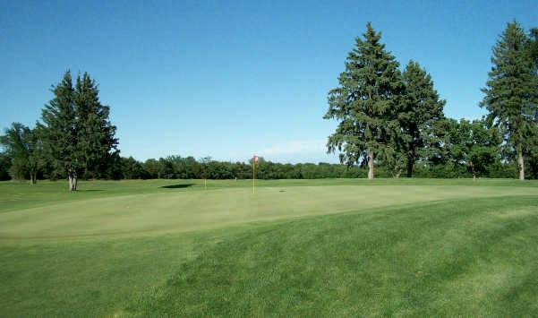 Hastings Elks Lodge & Golf Club - photo 3