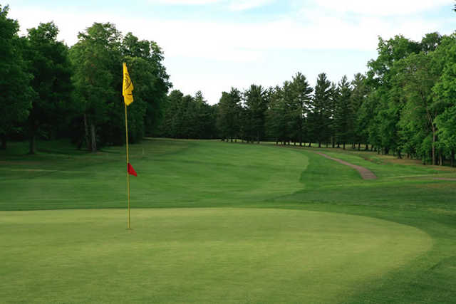Chardon Lakes Golf Course - photo 4