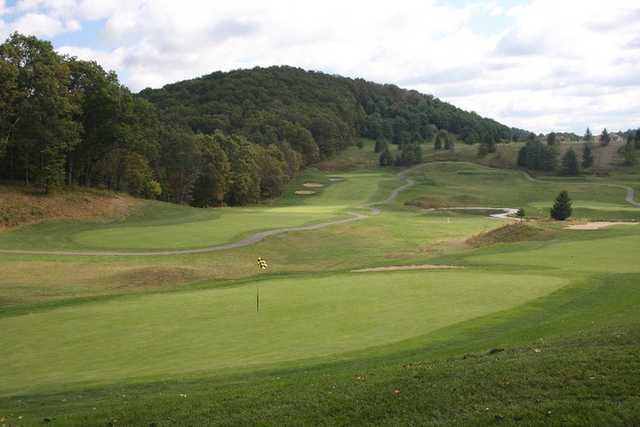 Oak Shadows Golf Club - photo 4