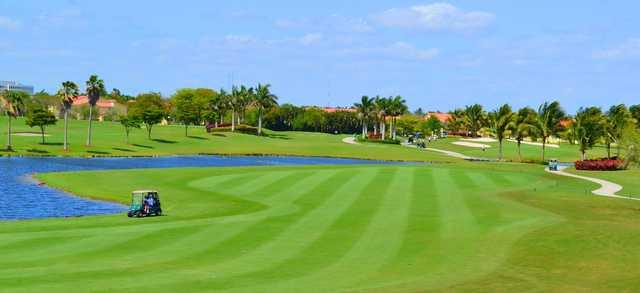 Lago Mar Country Club