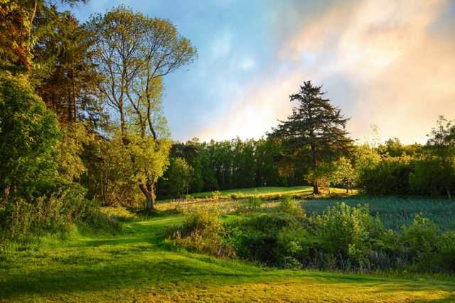 Linden Hall Country Club - photo 2