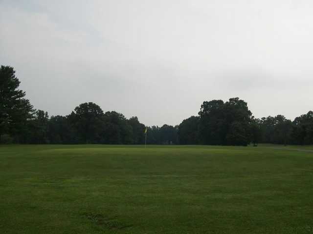 Hampton Heights Golf Club - photo 5