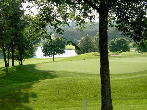 Lake Forest Golf & Country Club - photo 3