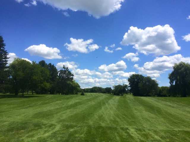 Adams Country Club - photo 2