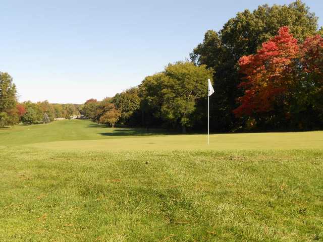 Marshall Country Club - photo 2