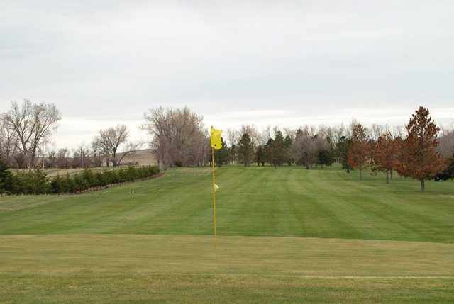 Hettinger Country Club - photo 3